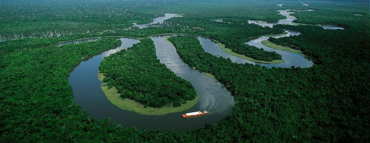 The serpentine rivers of Iquitos